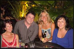 Palmz at Carlton Hotel
